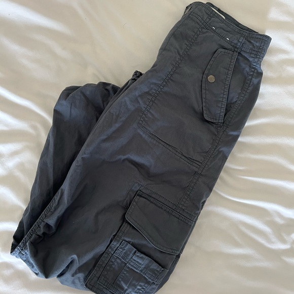 Abercrombie cargo pants(BNWOT) - Picture 4 of 5